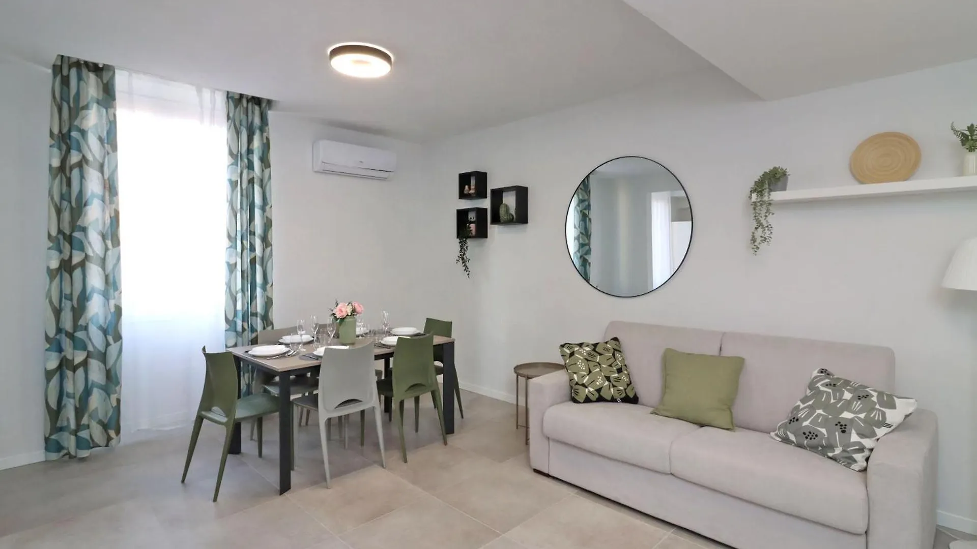 Benedetta Suite In Firenze 0*,  Italia